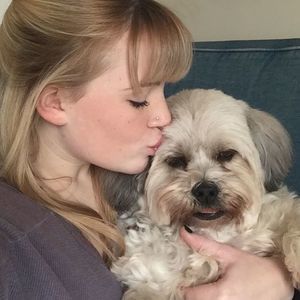 Meet your Posher, Caitlin